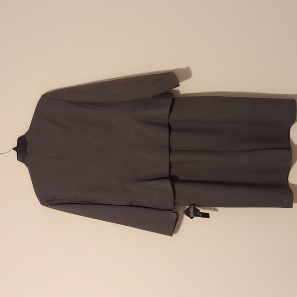 Emily Women's Grey 2 piece Jacket Dress. Size 12. - Picture 2 of 15